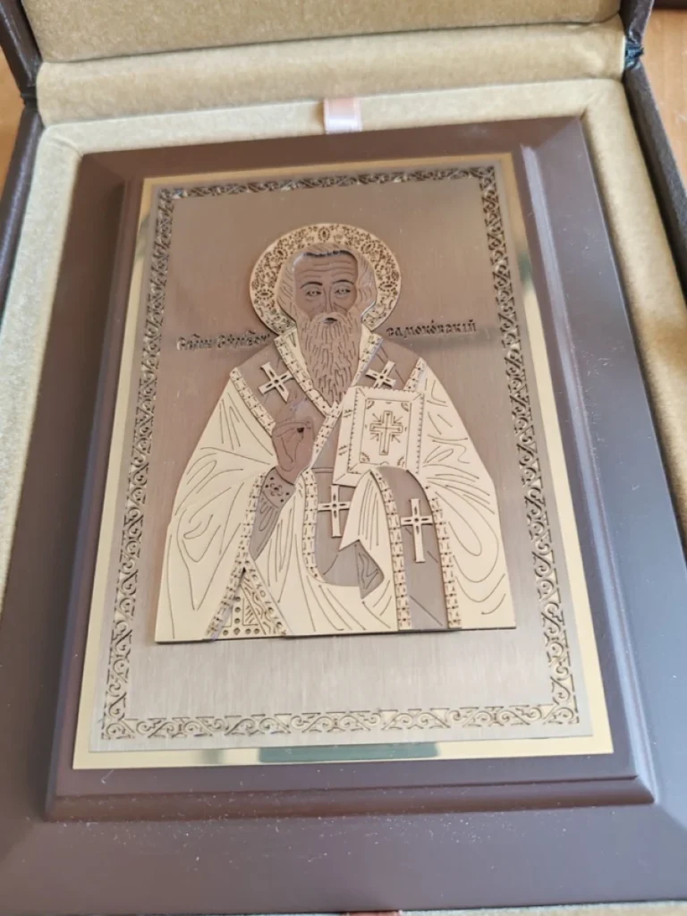 цена на плакет