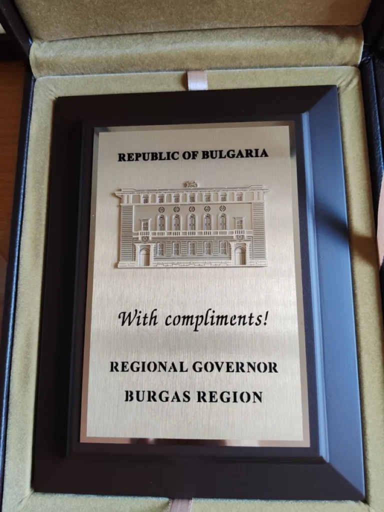 плакети цена